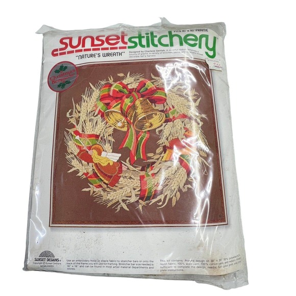 New 1978 Sunset Stitchery Natures Wreath Holiday Christmas Wall Hanging 16 x 16 - Picture 1 of 5